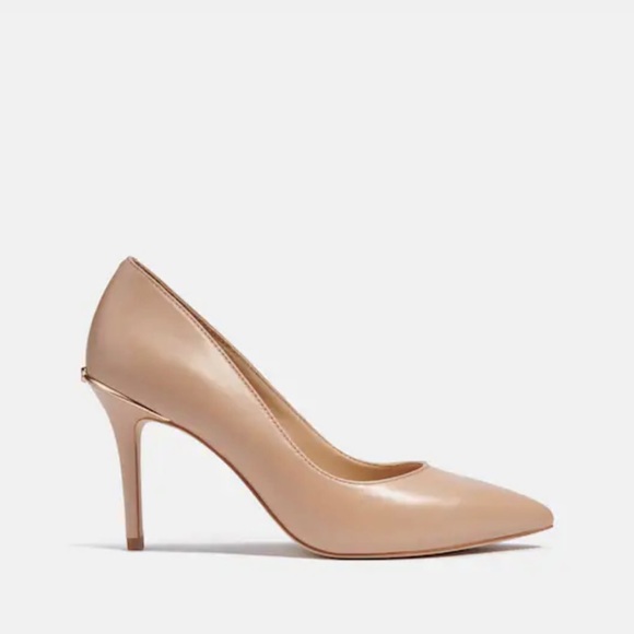 Coach women’s pumps - Picture 1 of 4